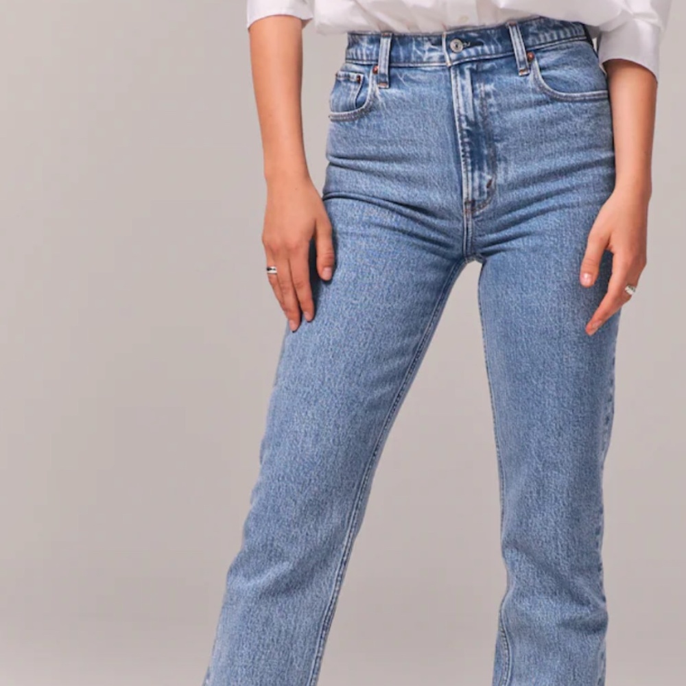 Abercrombie The 90s Straight Ultra High Rise